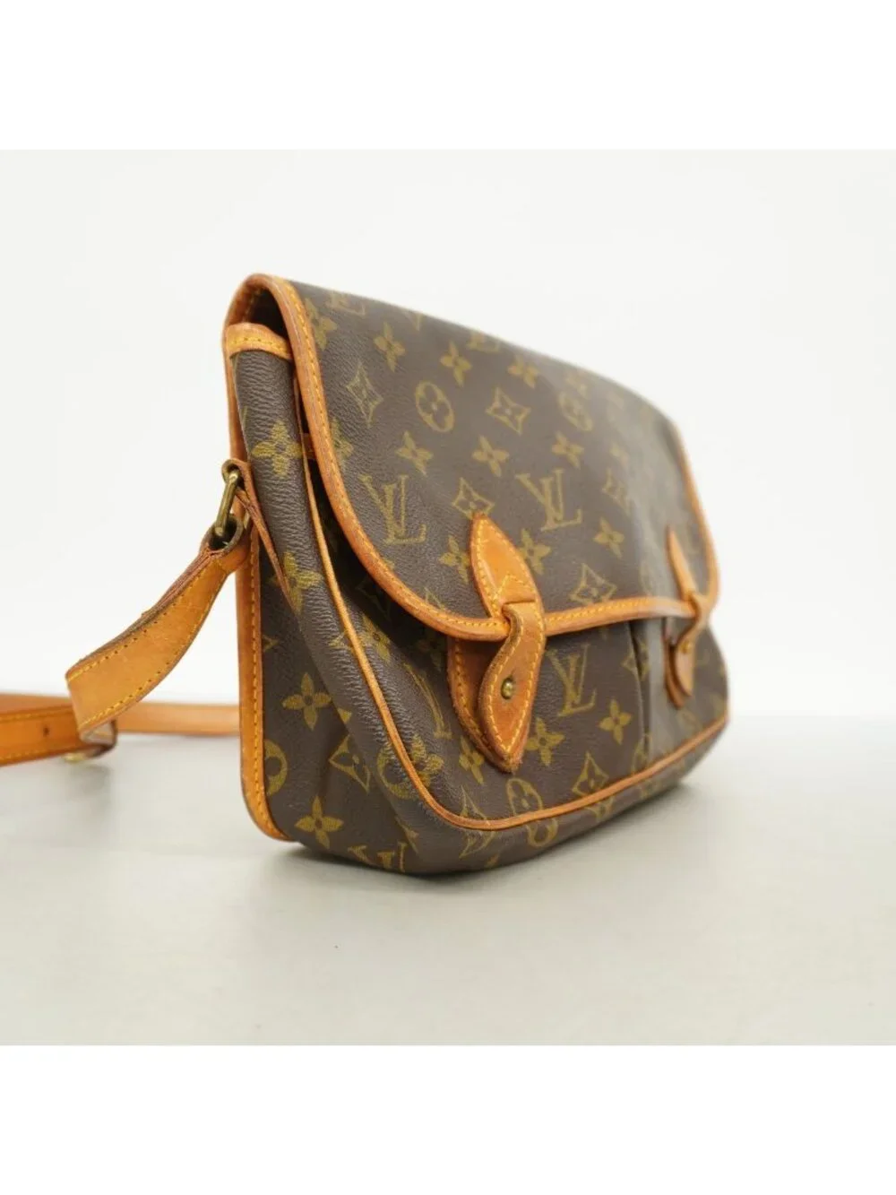 Louis Vuitton Shoulder Bag Monogram Gibeciere MM Brown